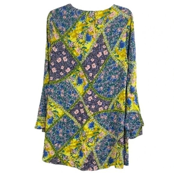 Entro dress size medium                    
Pit to Pit 19”
Length 
Pit to Hem 22 - Picture 2 of 4